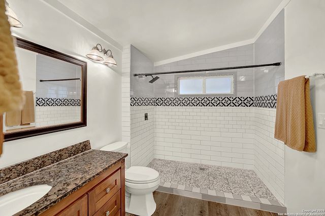 220 Lost Trail, La Vernia, TX 78121