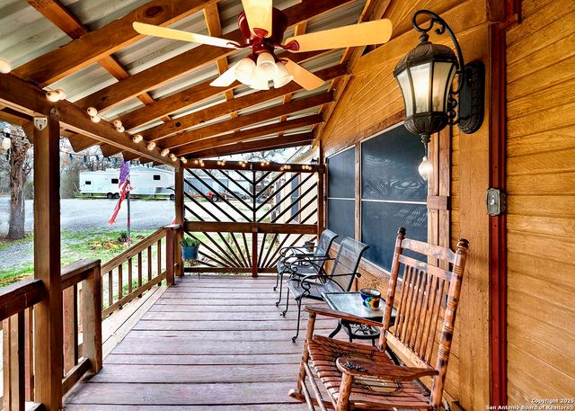 220 Lost Trail, La Vernia, TX 78121