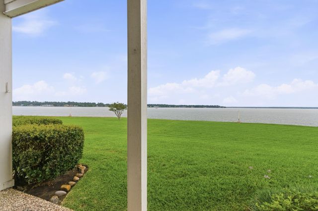 144 April Point Drive S, Conroe, TX 77356