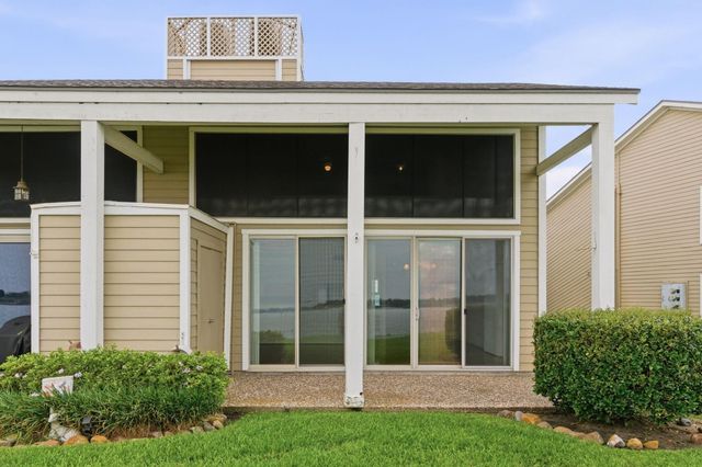 144 April Point Drive S, Conroe, TX 77356