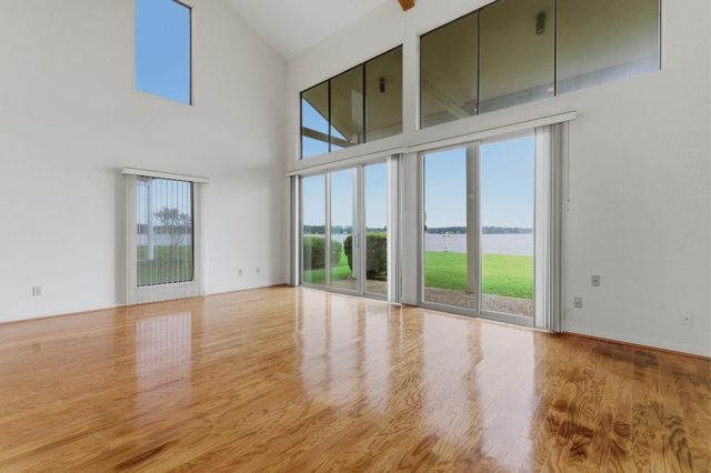 144 April Point Drive S, Conroe, TX 77356