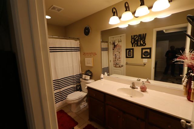 4008 Madrid Dr, Benton, AR 72015