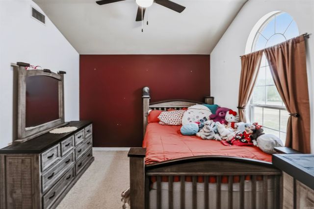 4008 Madrid Dr, Benton, AR 72015