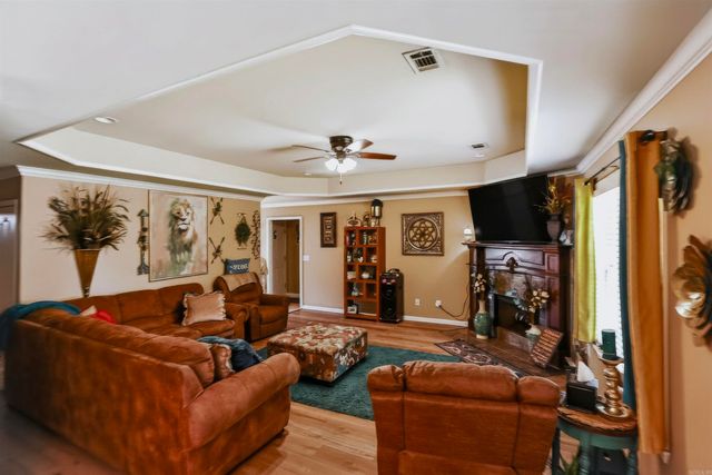 4008 Madrid Dr, Benton, AR 72015