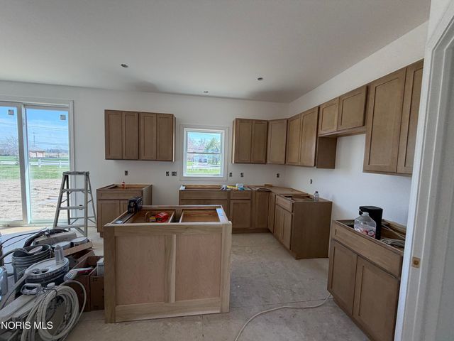 1824 Caleb Court, Waterville, OH 43566