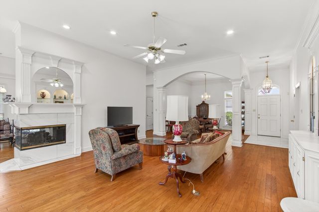 1563 QUAIL POINTE CIR W, Memphis, TN 38120