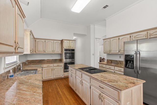 1563 QUAIL POINTE CIR W, Memphis, TN 38120