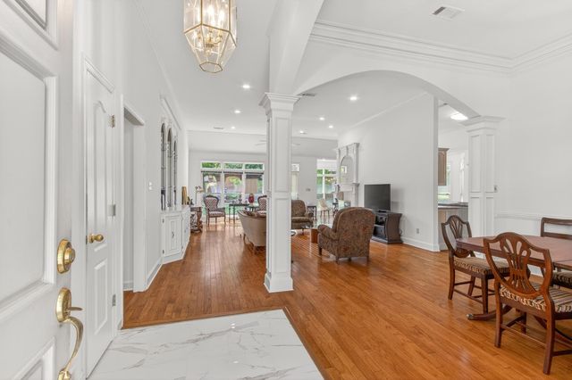 1563 QUAIL POINTE CIR W, Memphis, TN 38120
