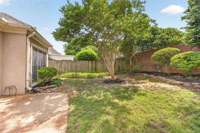 1563 QUAIL POINTE CIR W, Memphis, TN 38120