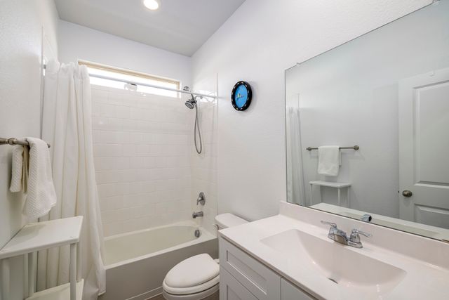 9657 Alderleaf Trail, Fort Worth, TX 76036