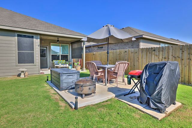 9657 Alderleaf Trail, Fort Worth, TX 76036