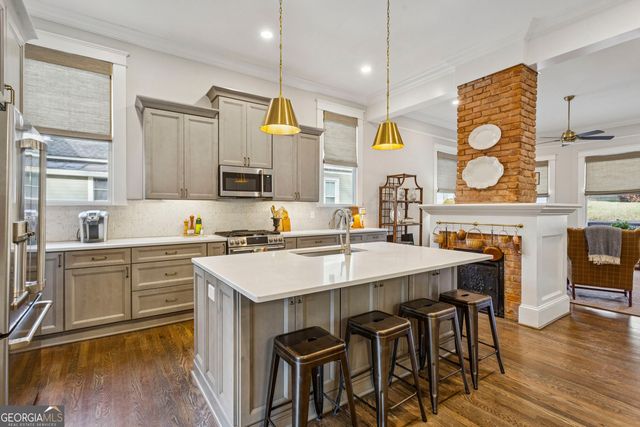 366 E Dixie Avenue SE, Marietta, GA 30060