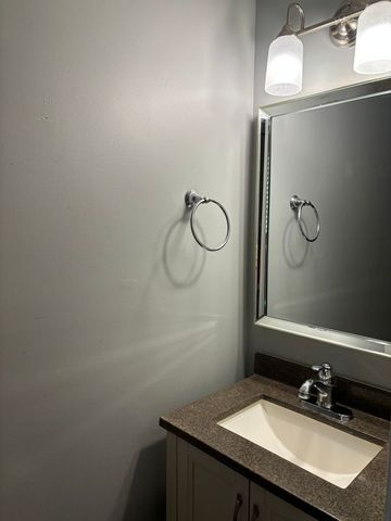 171 W Regent Dr, Clarksville, TN 37043