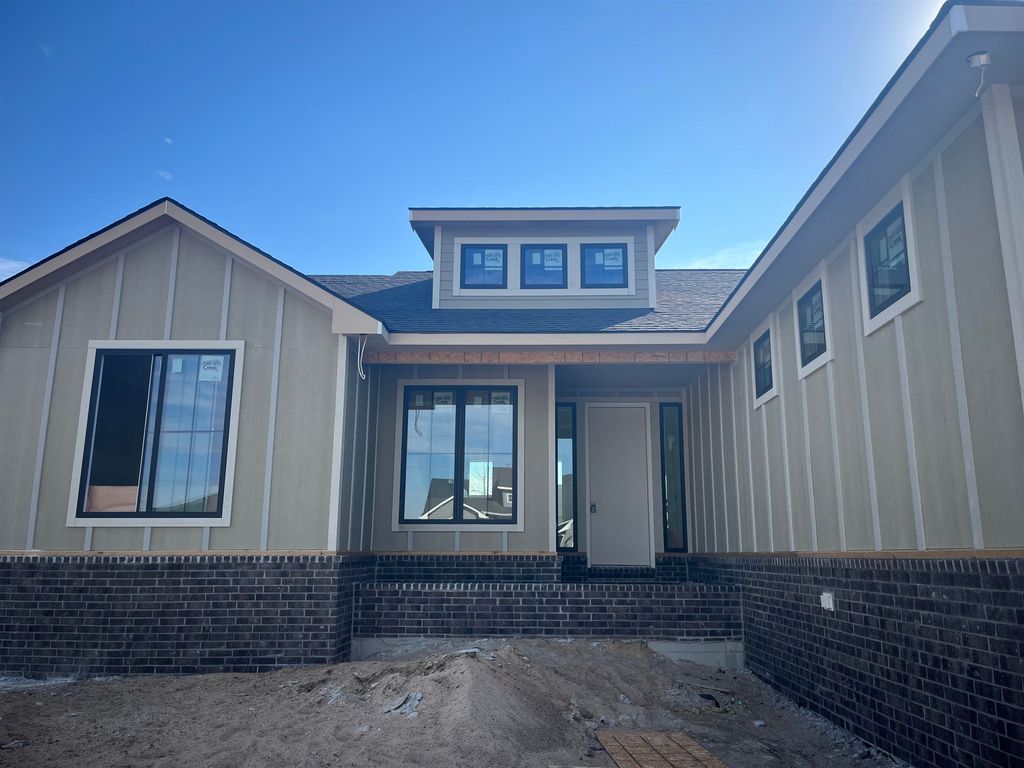 4997 N Emerald, Maize, KS 67101