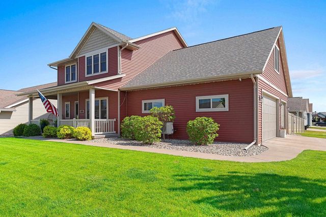 3351 MOCKINGBIRD WAY, Oshkosh, WI 54901