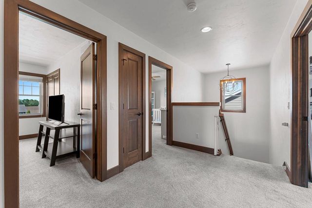 3351 MOCKINGBIRD WAY, Oshkosh, WI 54901