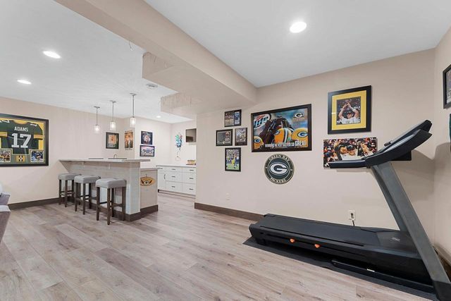 3351 MOCKINGBIRD WAY, Oshkosh, WI 54901