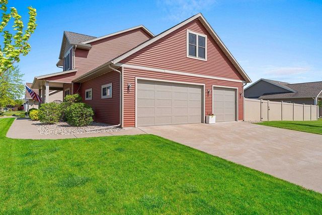 3351 MOCKINGBIRD WAY, Oshkosh, WI 54901