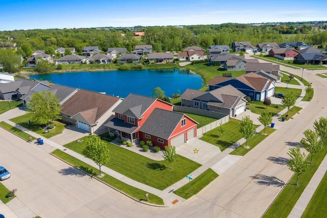3351 MOCKINGBIRD WAY, Oshkosh, WI 54901