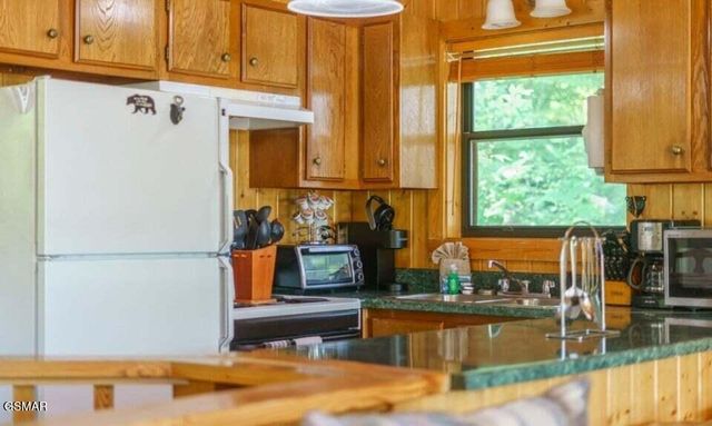 2033 Luzerne Drive, Gatlinburg, TN 37738