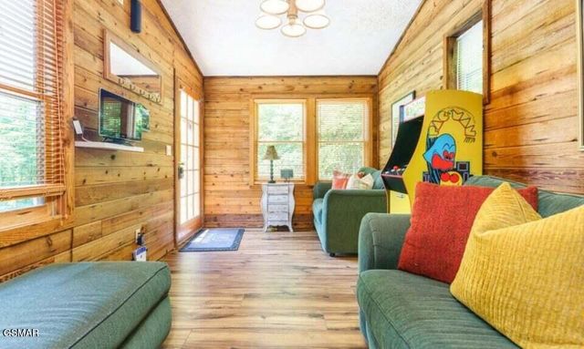 2033 Luzerne Drive, Gatlinburg, TN 37738