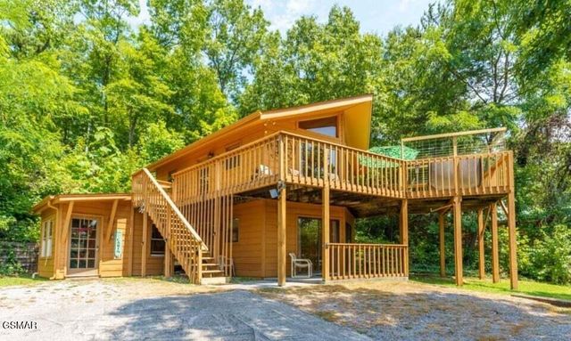 2033 Luzerne Drive, Gatlinburg, TN 37738