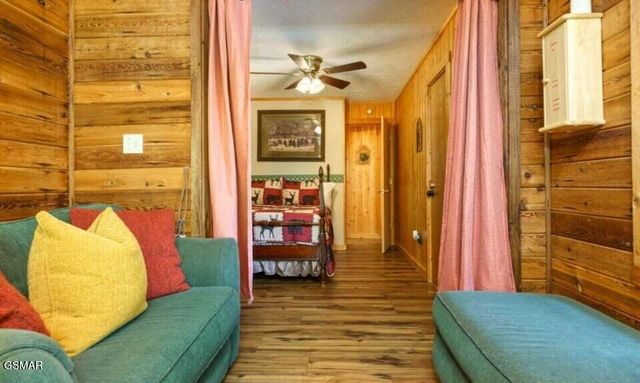 2033 Luzerne Drive, Gatlinburg, TN 37738