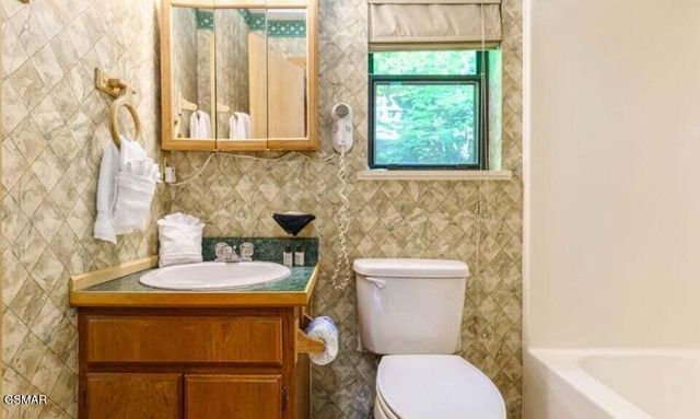 2033 Luzerne Drive, Gatlinburg, TN 37738