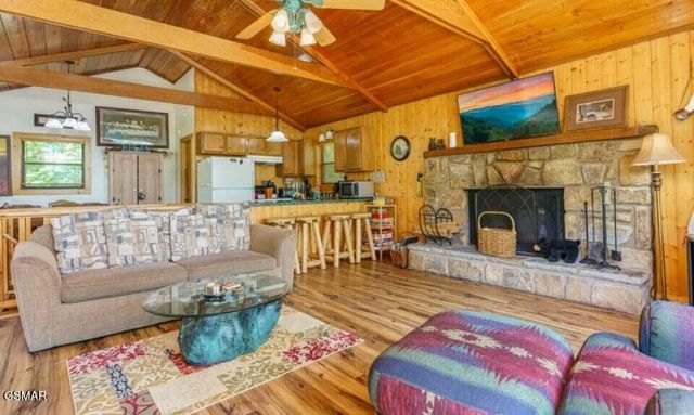2033 Luzerne Drive, Gatlinburg, TN 37738