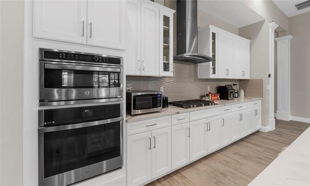 155 SABAL BREEZE COURT, Brandon, FL 33511