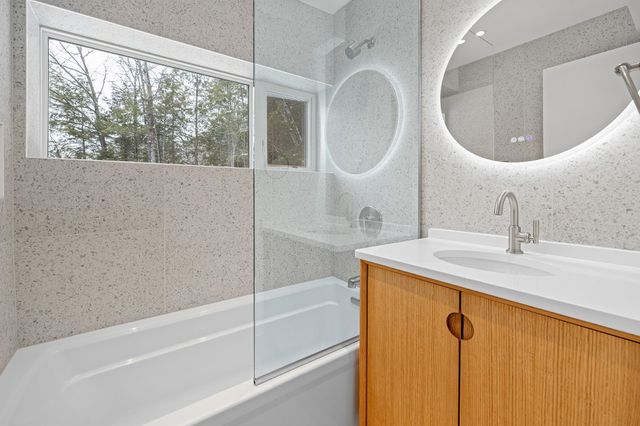 25 Hemlock Road, Hanover, NH 03755