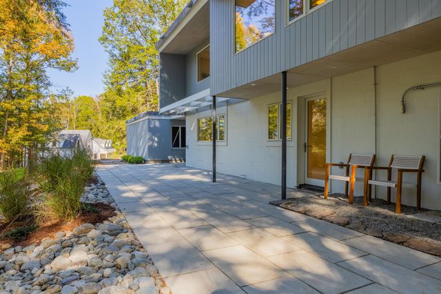 25 Hemlock Road, Hanover, NH 03755