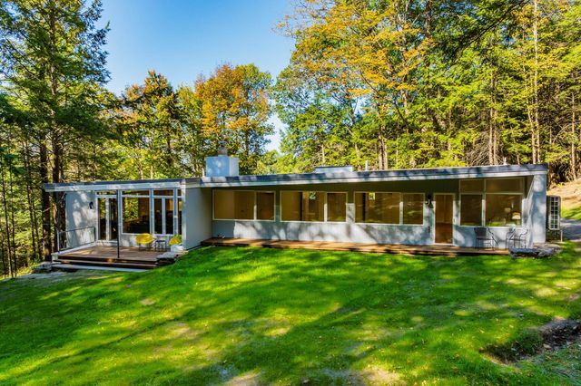 25 Hemlock Road, Hanover, NH 03755