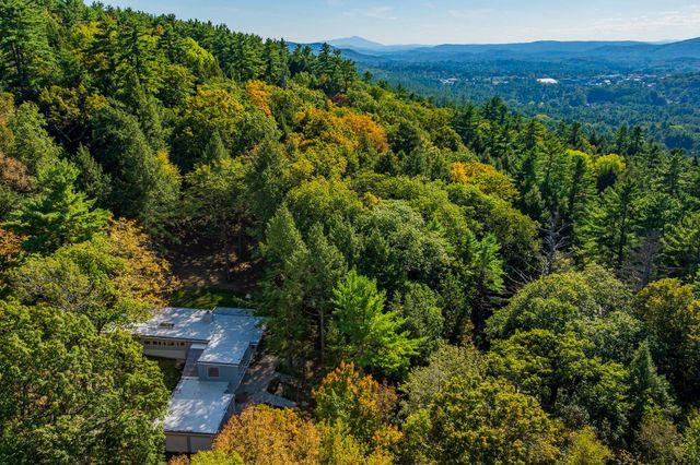 25 Hemlock Road, Hanover, NH 03755