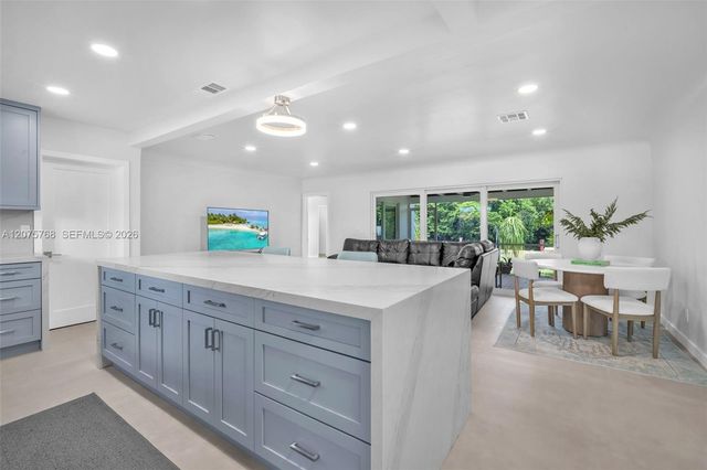 4448 SW 37th Avenue, Dania Beach, FL 33312