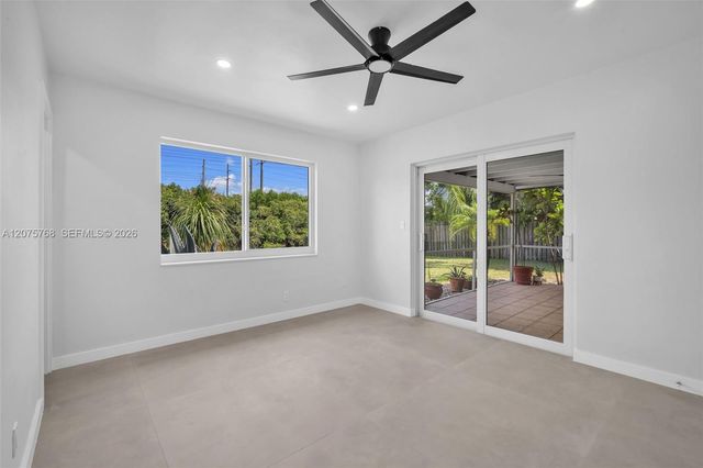 4448 SW 37th Avenue, Dania Beach, FL 33312