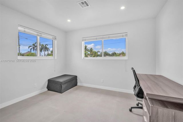 4448 SW 37th Avenue, Dania Beach, FL 33312