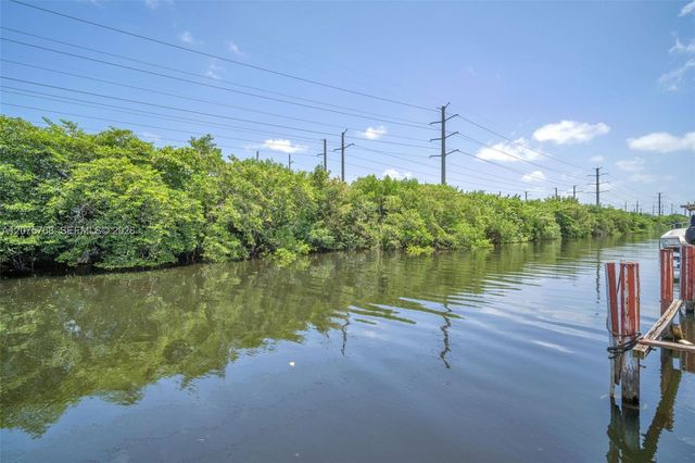 4448 SW 37th Avenue, Dania Beach, FL 33312