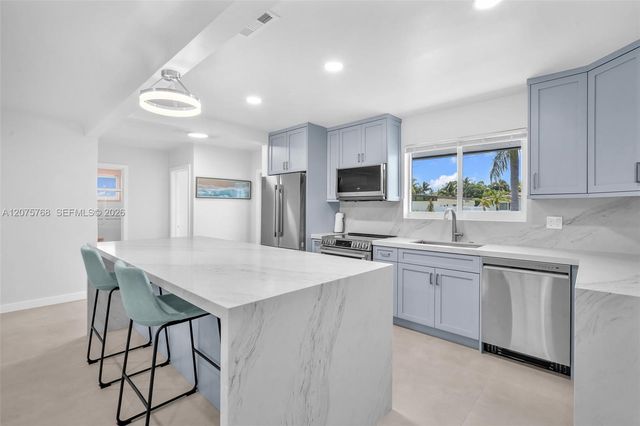 4448 SW 37th Avenue, Dania Beach, FL 33312