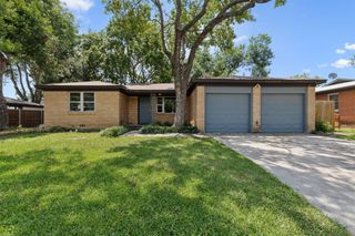 6117 Saint Johns Lane, Fort Worth, TX 76114