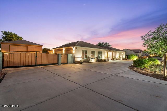 18515 W BETHANY HOME Road, Litchfield Park, AZ 85340