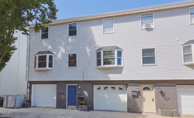 294 Paris Street 294, Boston, MA 02128