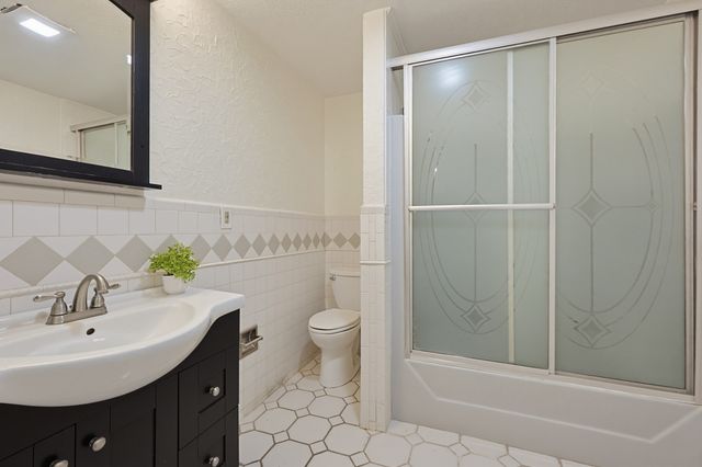294 Paris Street 294, Boston, MA 02128