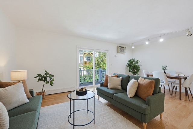 294 Paris Street 294, Boston, MA 02128