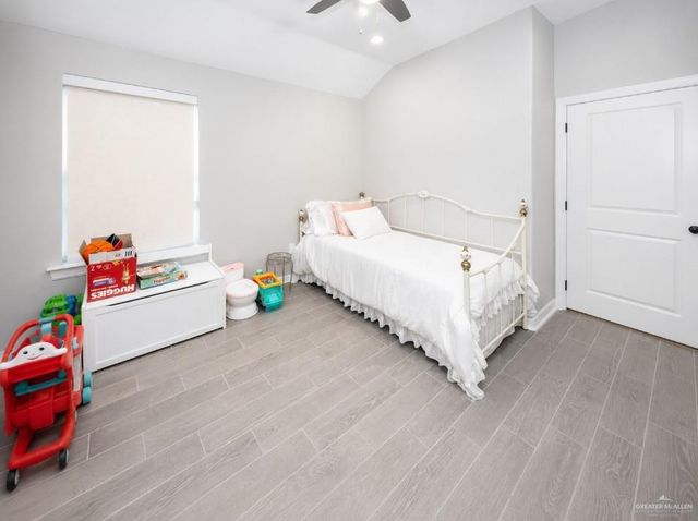 8304 N 35th Street, Mcallen, TX 78504