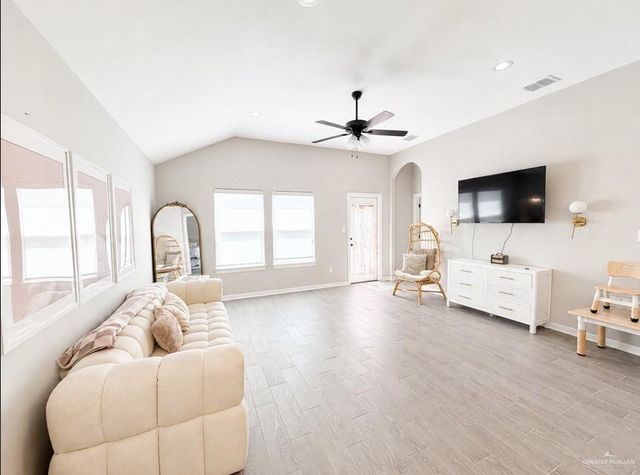 8304 N 35th Street, Mcallen, TX 78504