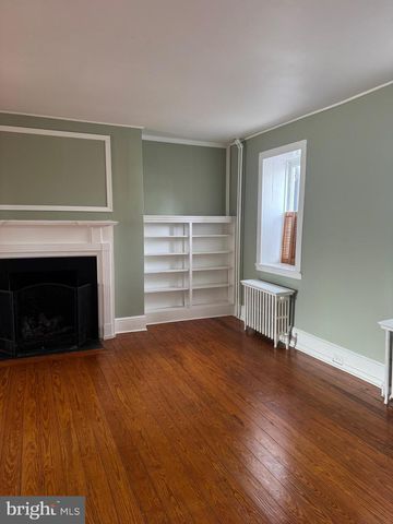 12 WIRT ST NW, Leesburg, VA 20176