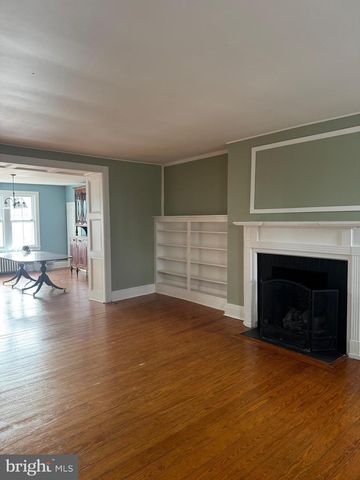 12 WIRT ST NW, Leesburg, VA 20176