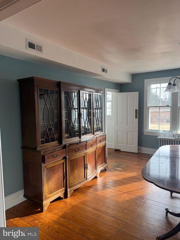 12 WIRT ST NW, Leesburg, VA 20176