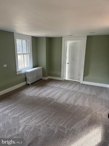12 WIRT ST NW, Leesburg, VA 20176